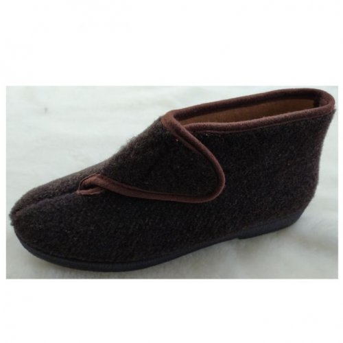 slipper boot with velcro