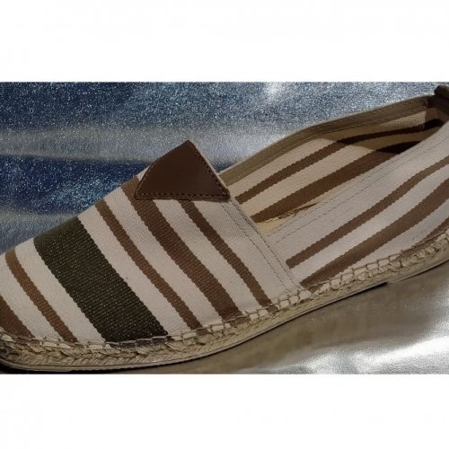 espadrille with triangle