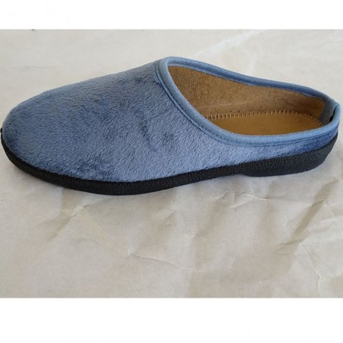 chinelo azul claro